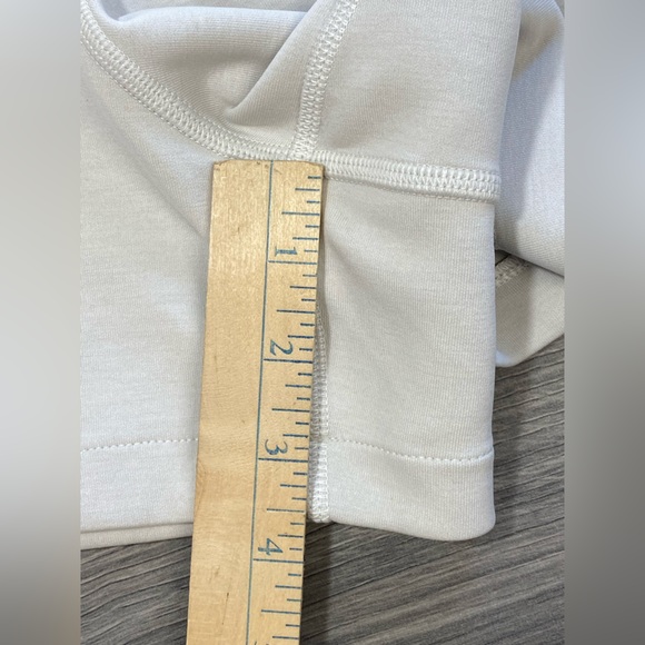 Lululemon Softstreme Shorts White/Bone Size 18  Women’s - Picture 3 of 8